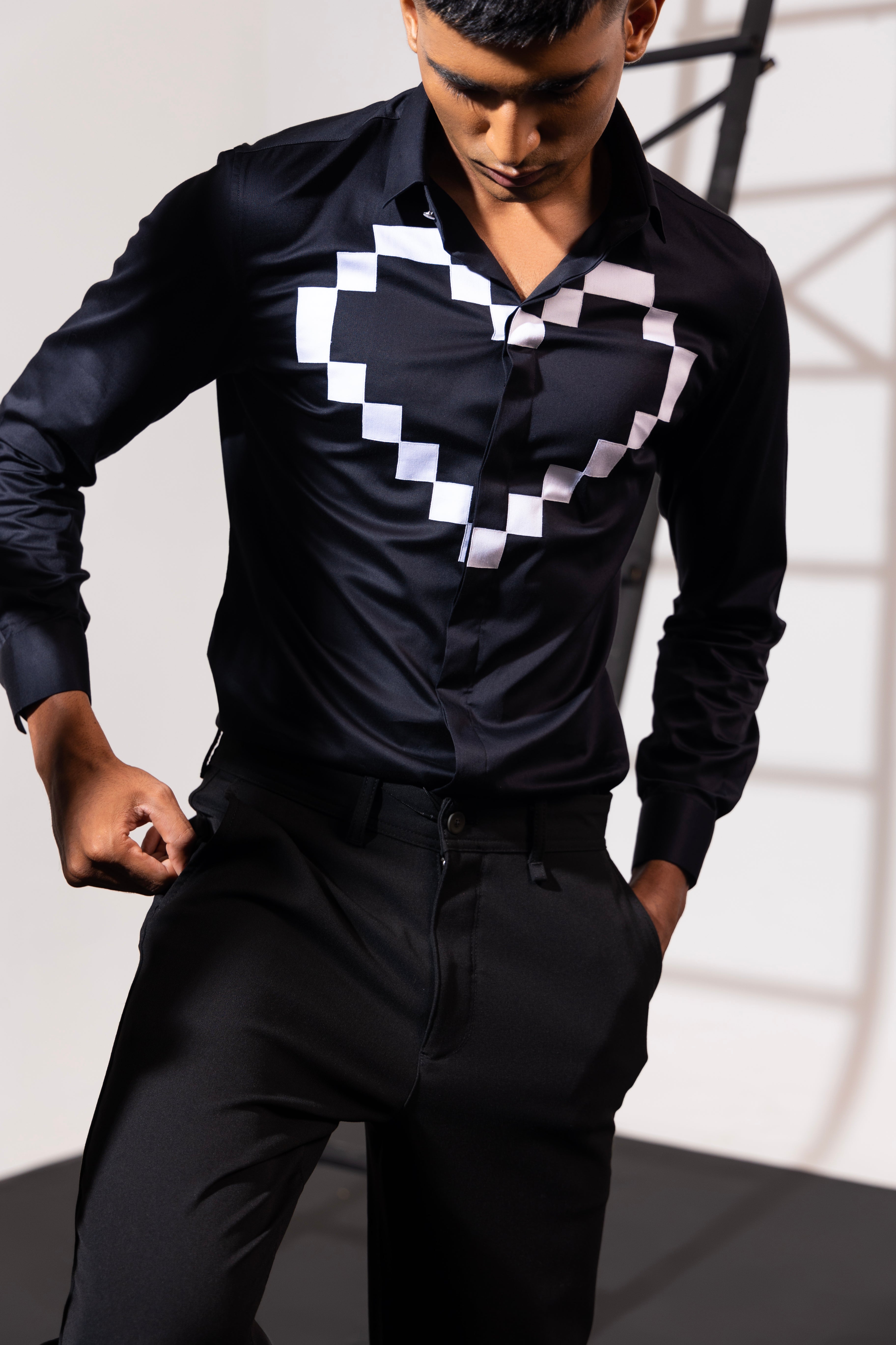 Dichotomy Black