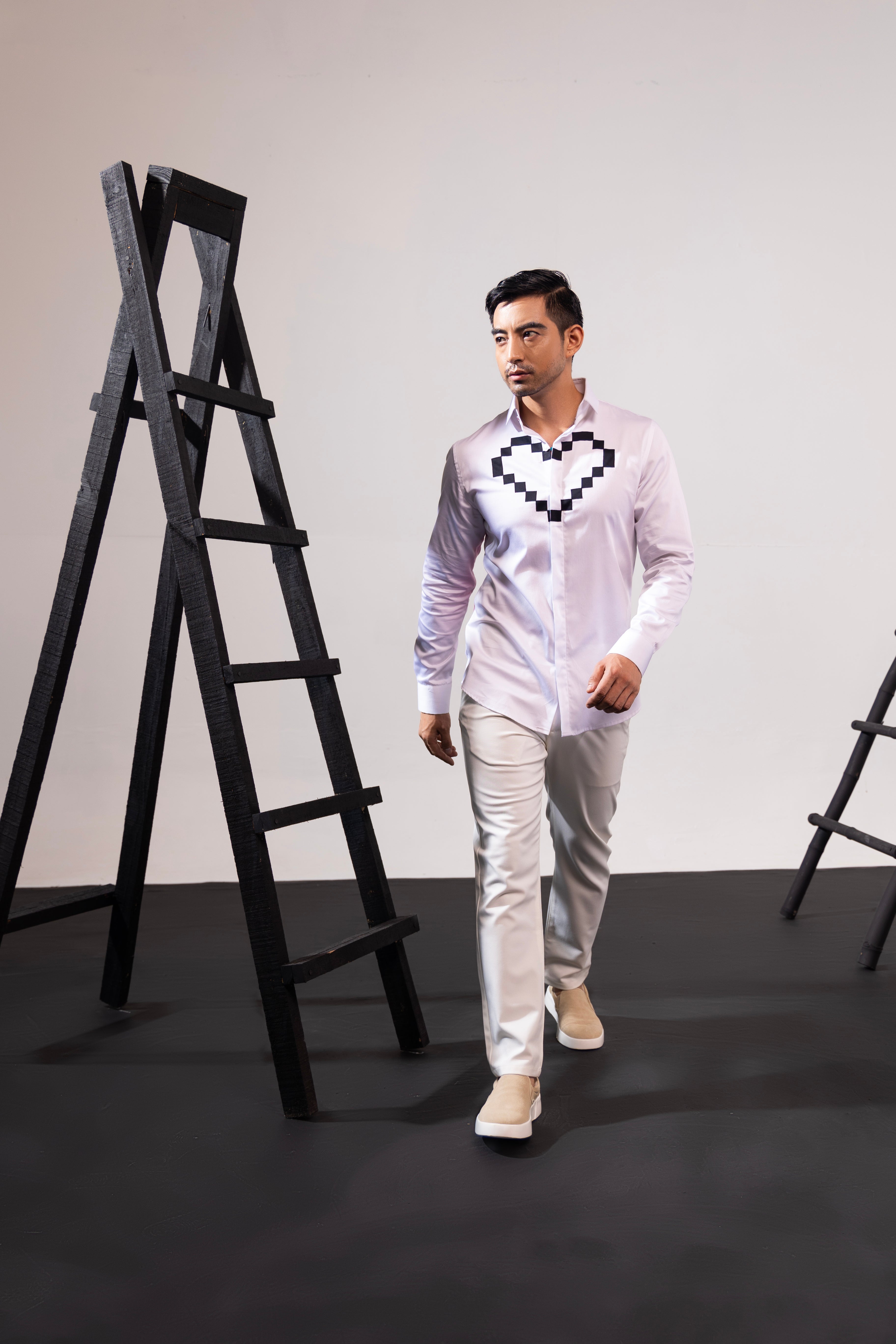 Dichotomy White