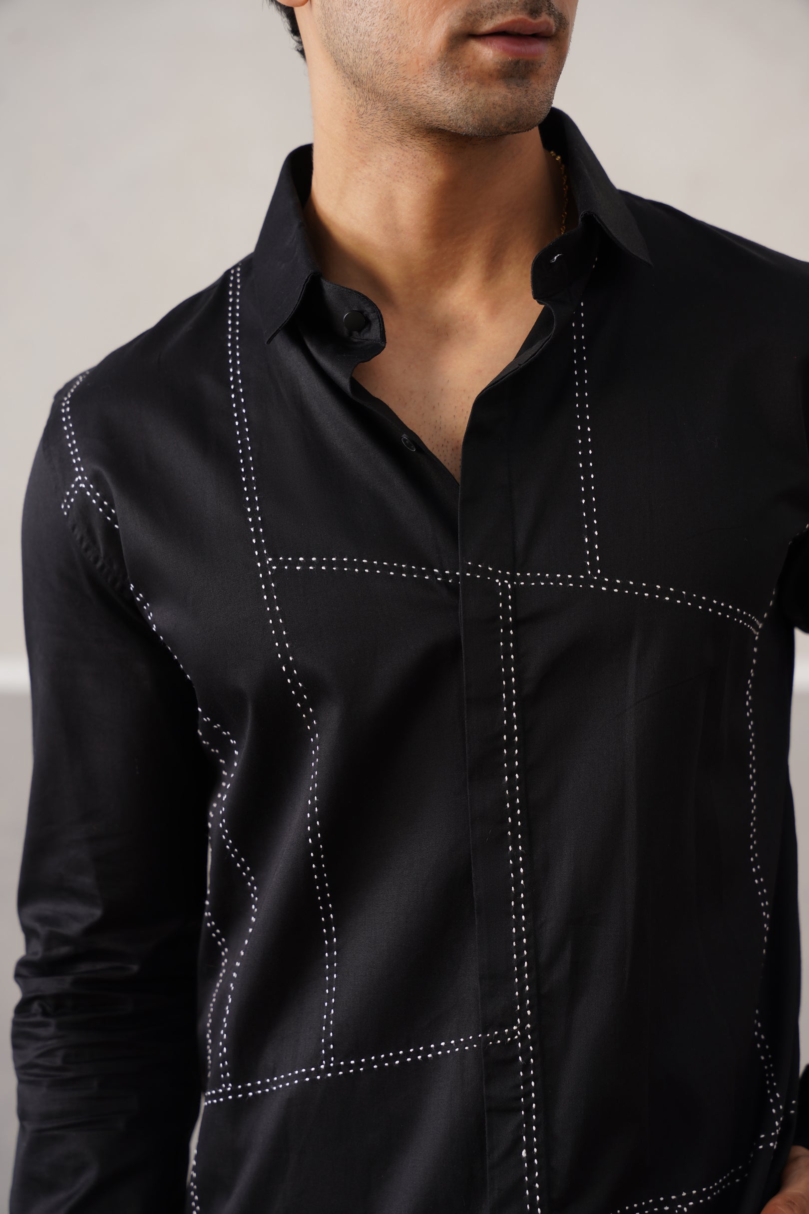 NICHE BLACK SHIRT