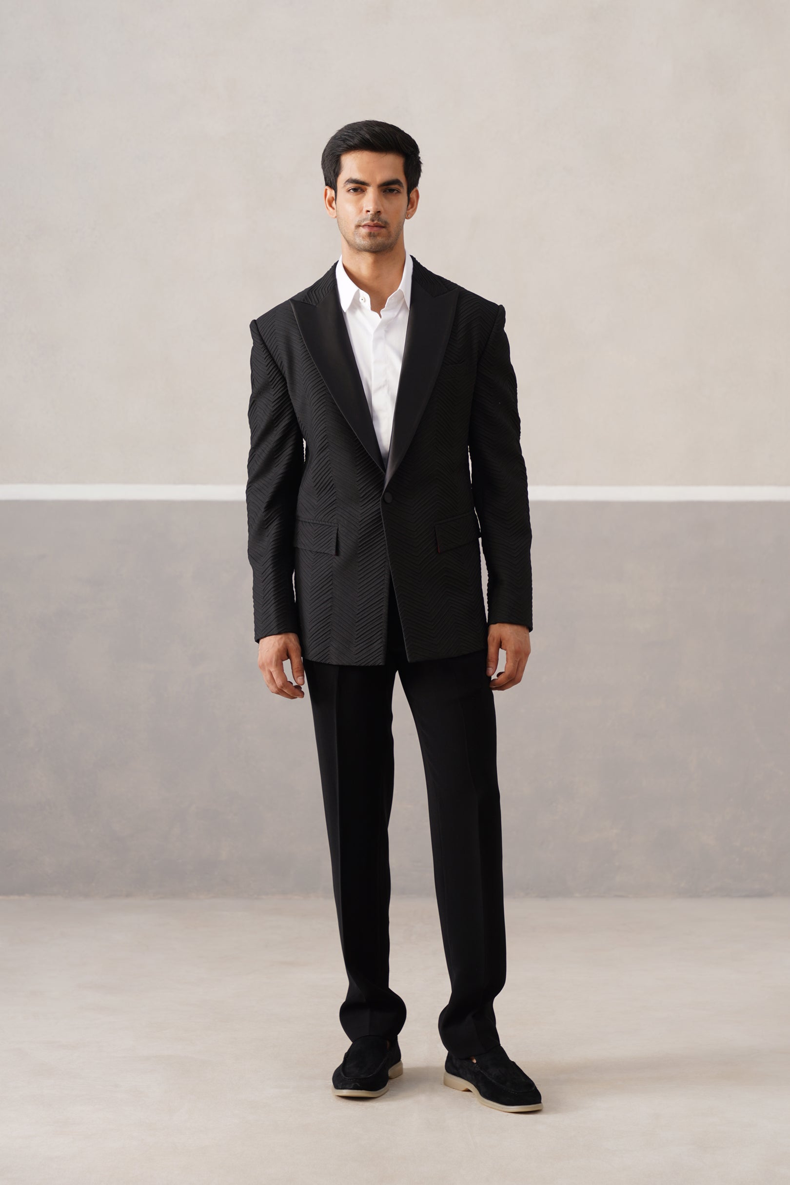 Chevron BLK Tux