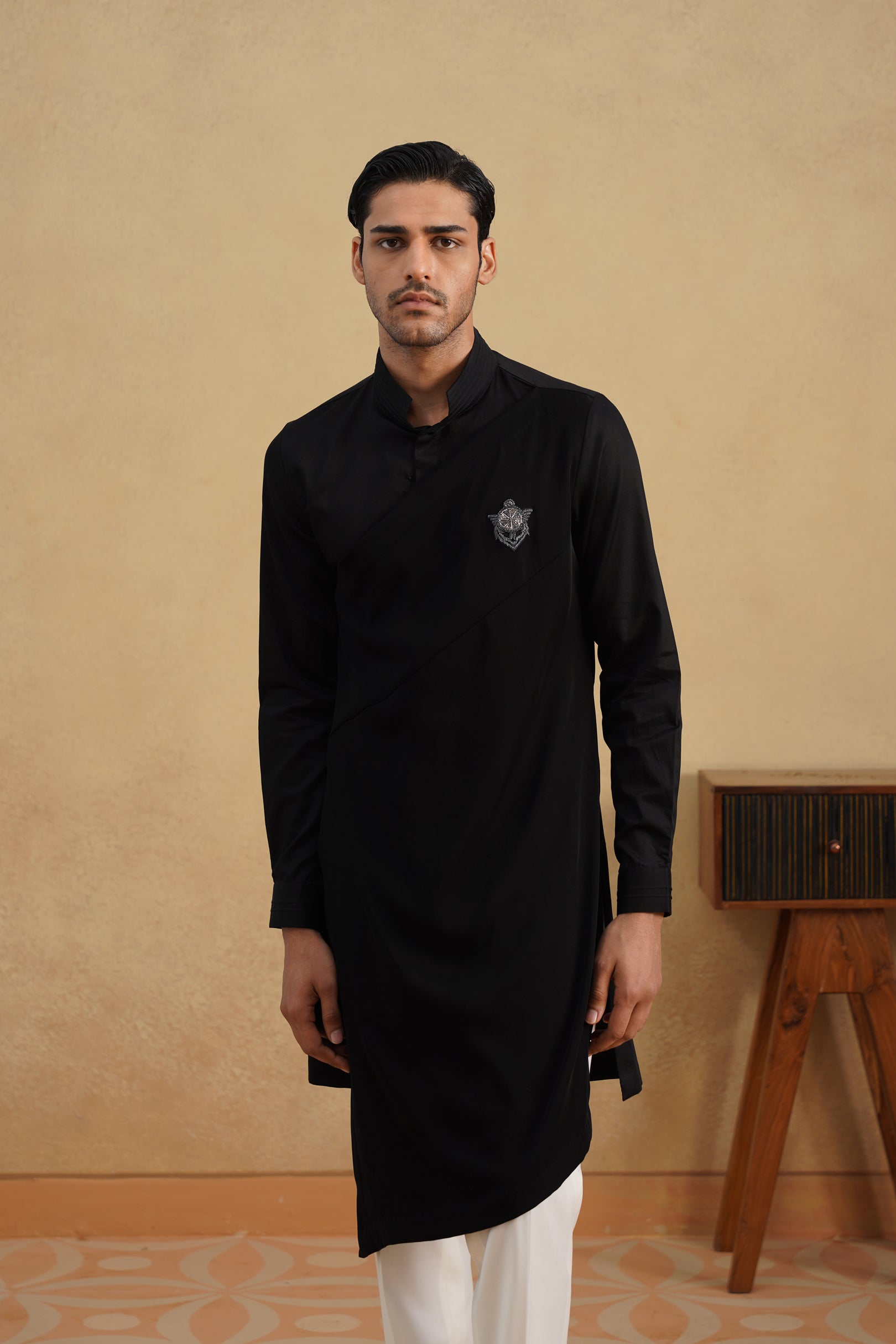 LUXE BLK KURTA