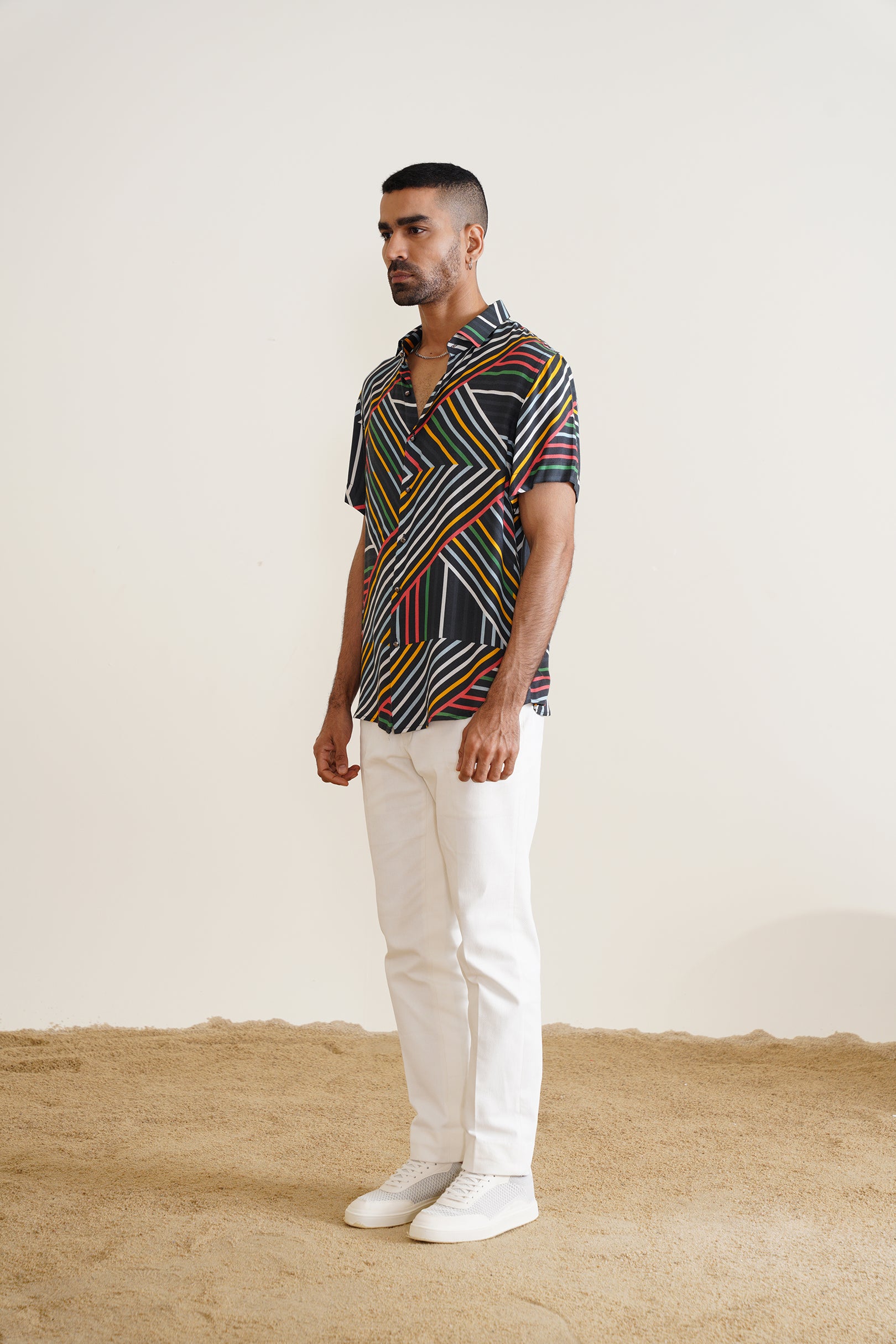 Linear shirt