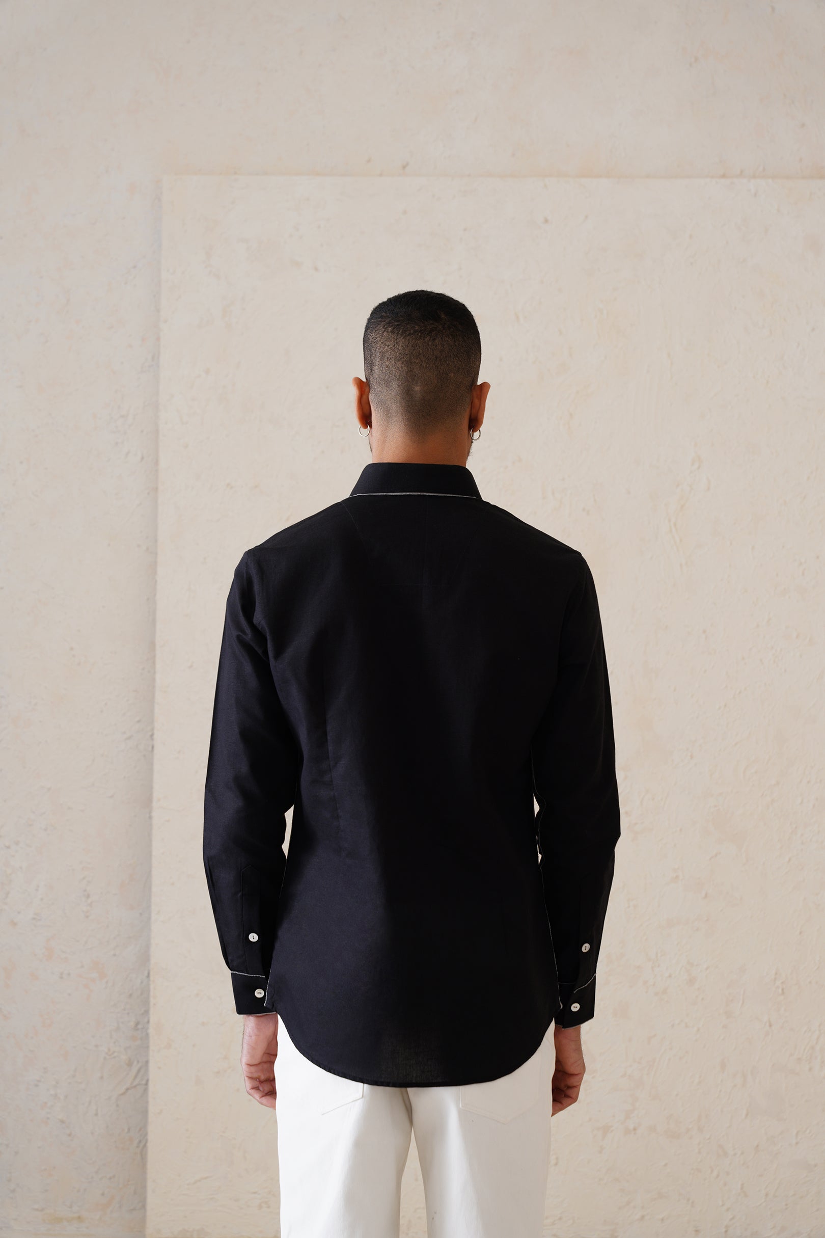 BLACK RAW EDGE SHIRT