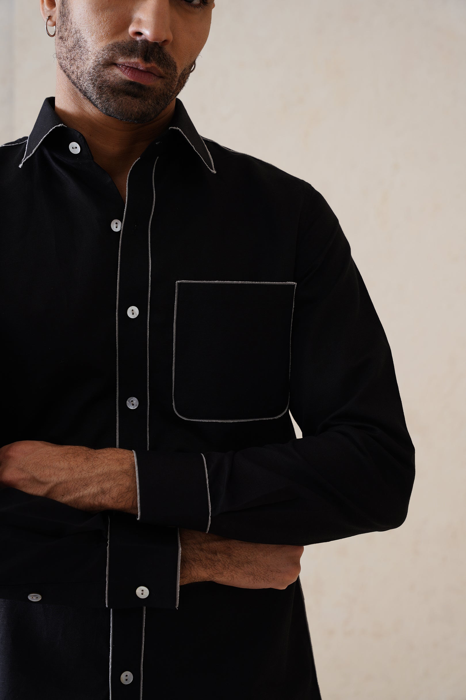 BLACK RAW EDGE SHIRT