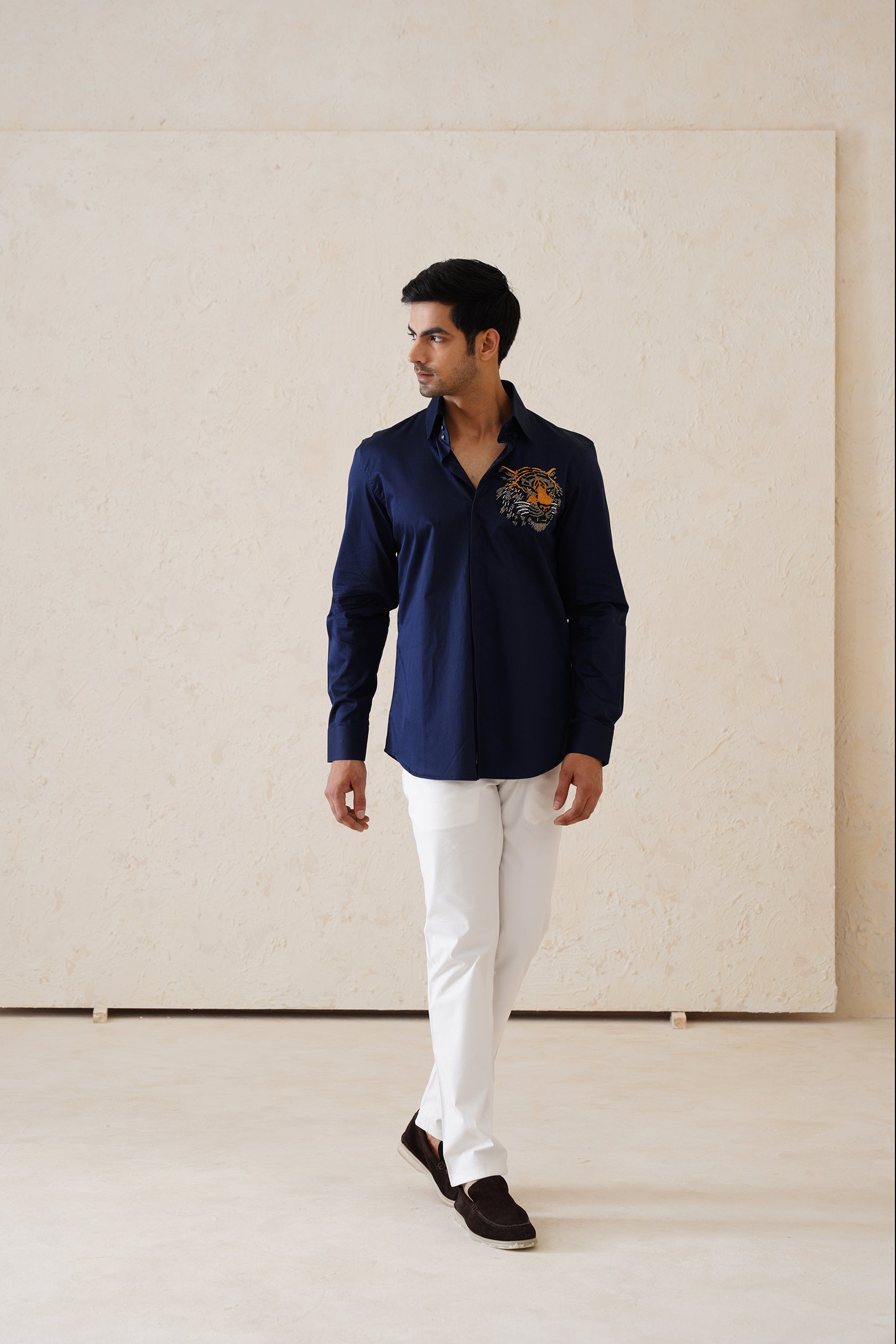 ROAR NAVY SHIRT