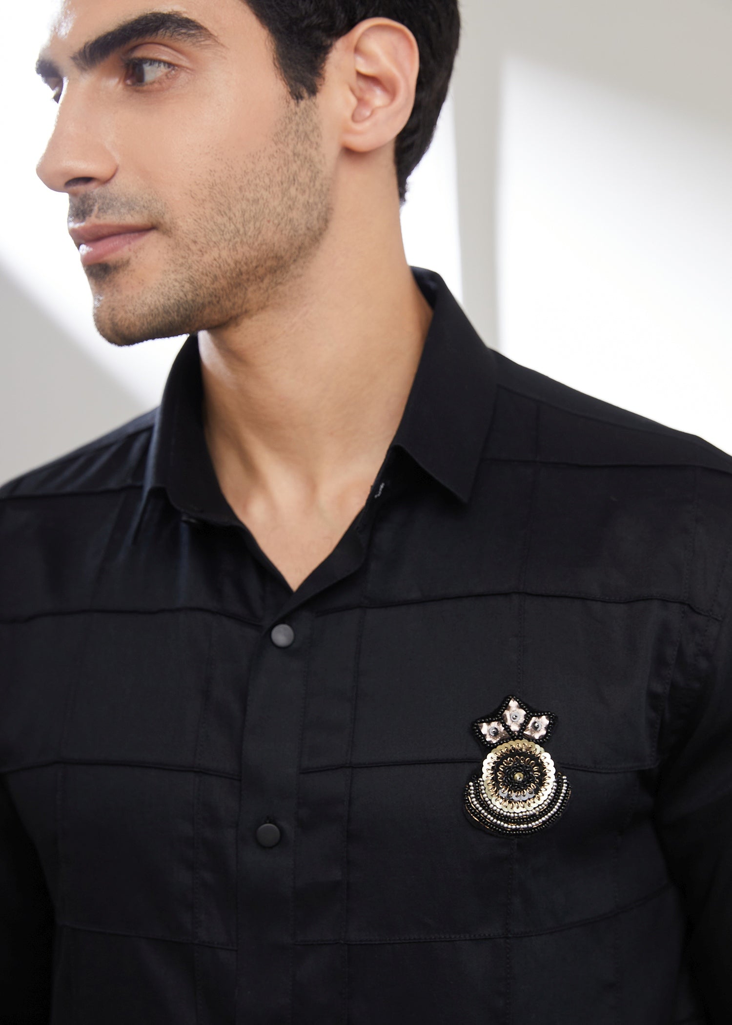 Square Black Crest