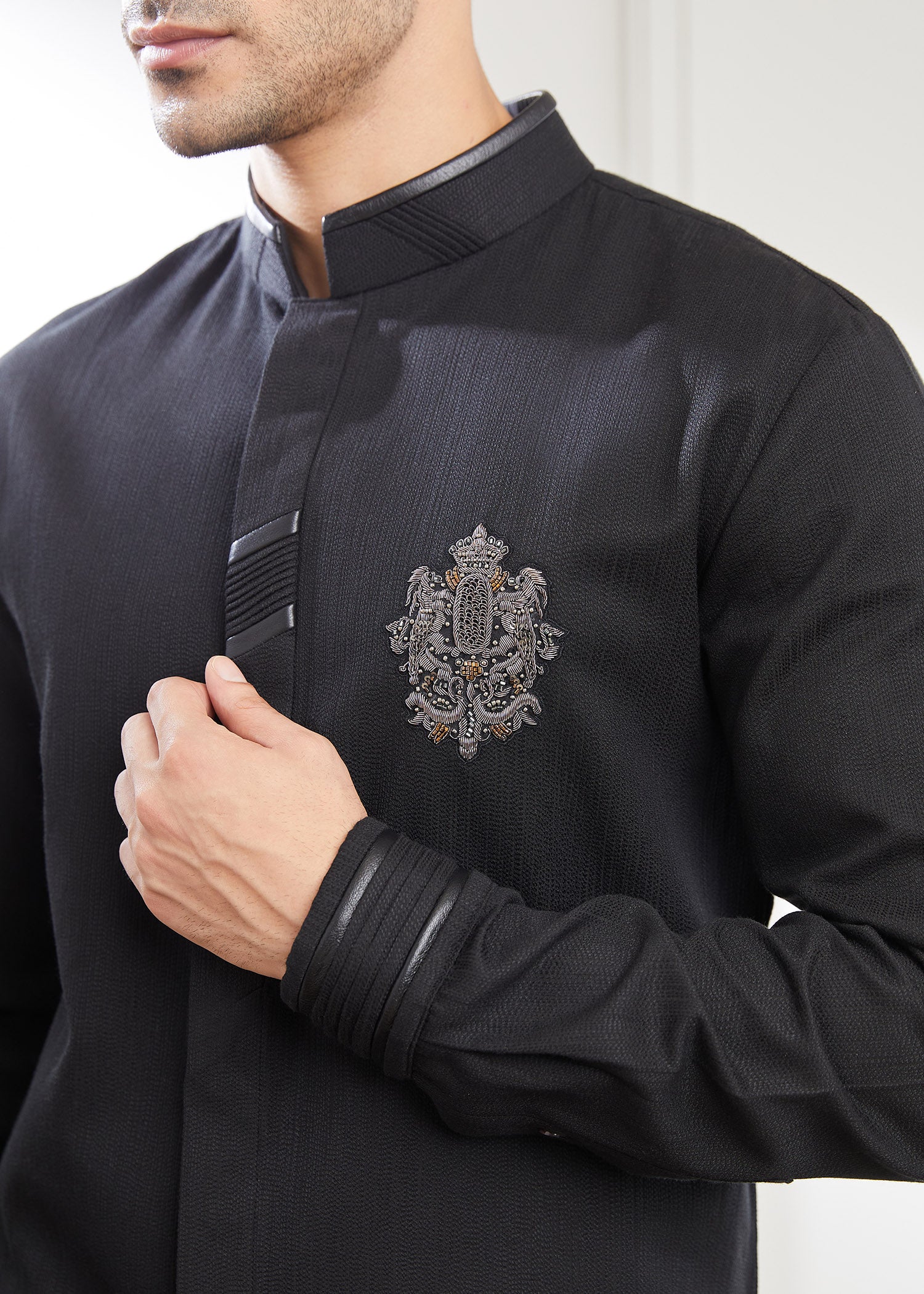 Tagai-Crest Achkan Kurta