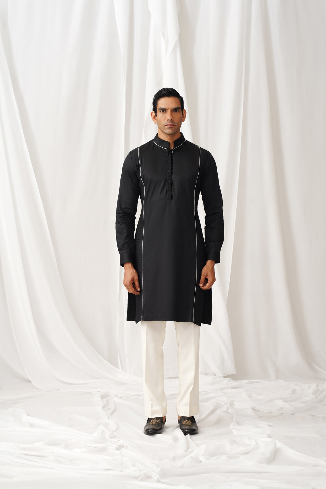 Arch Noir Kurta