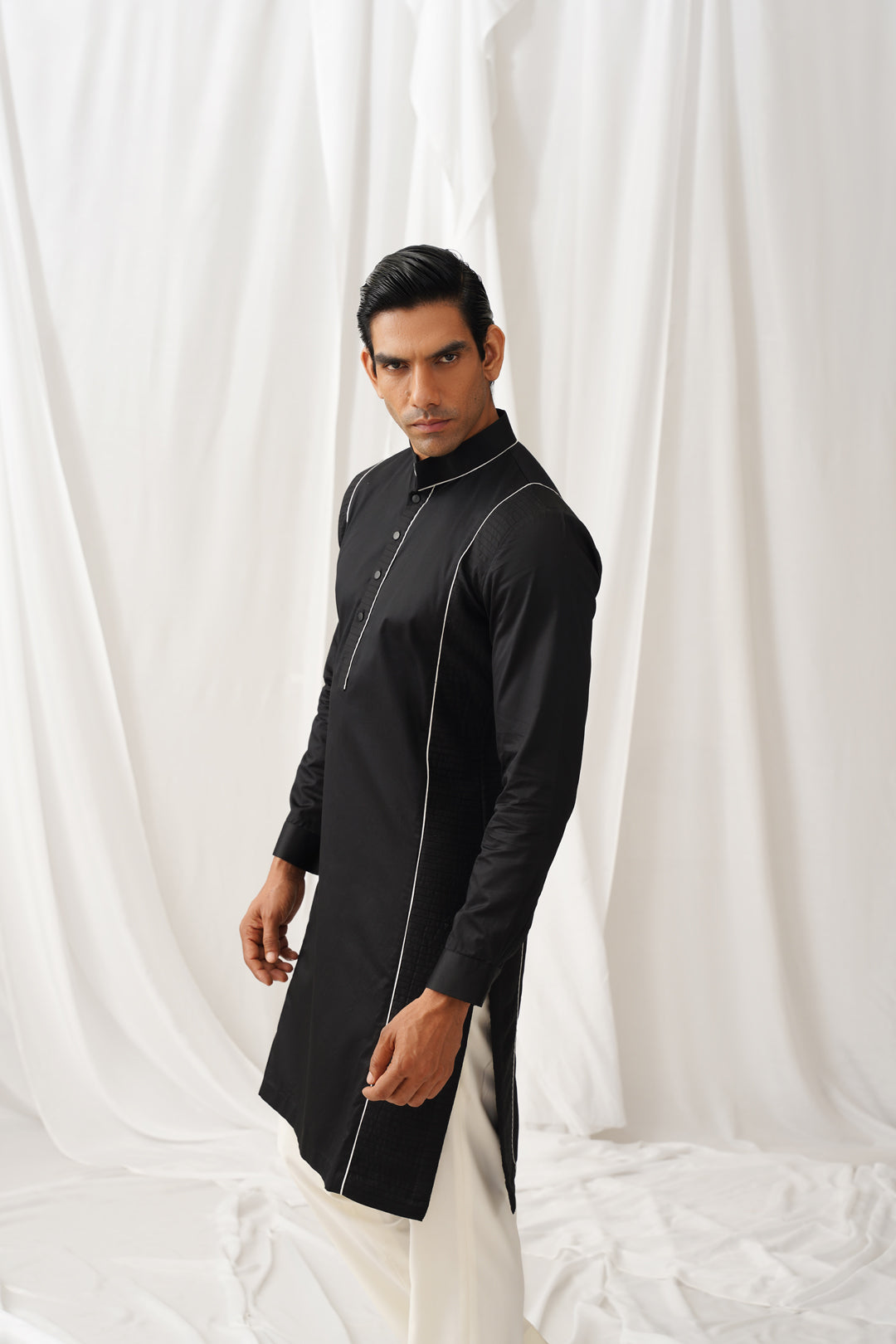 Arch Noir Kurta