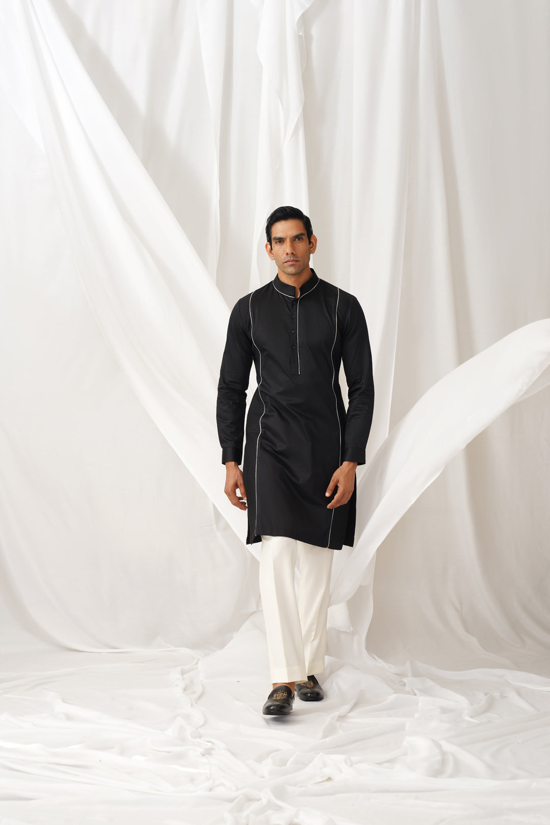 Arch Noir Kurta