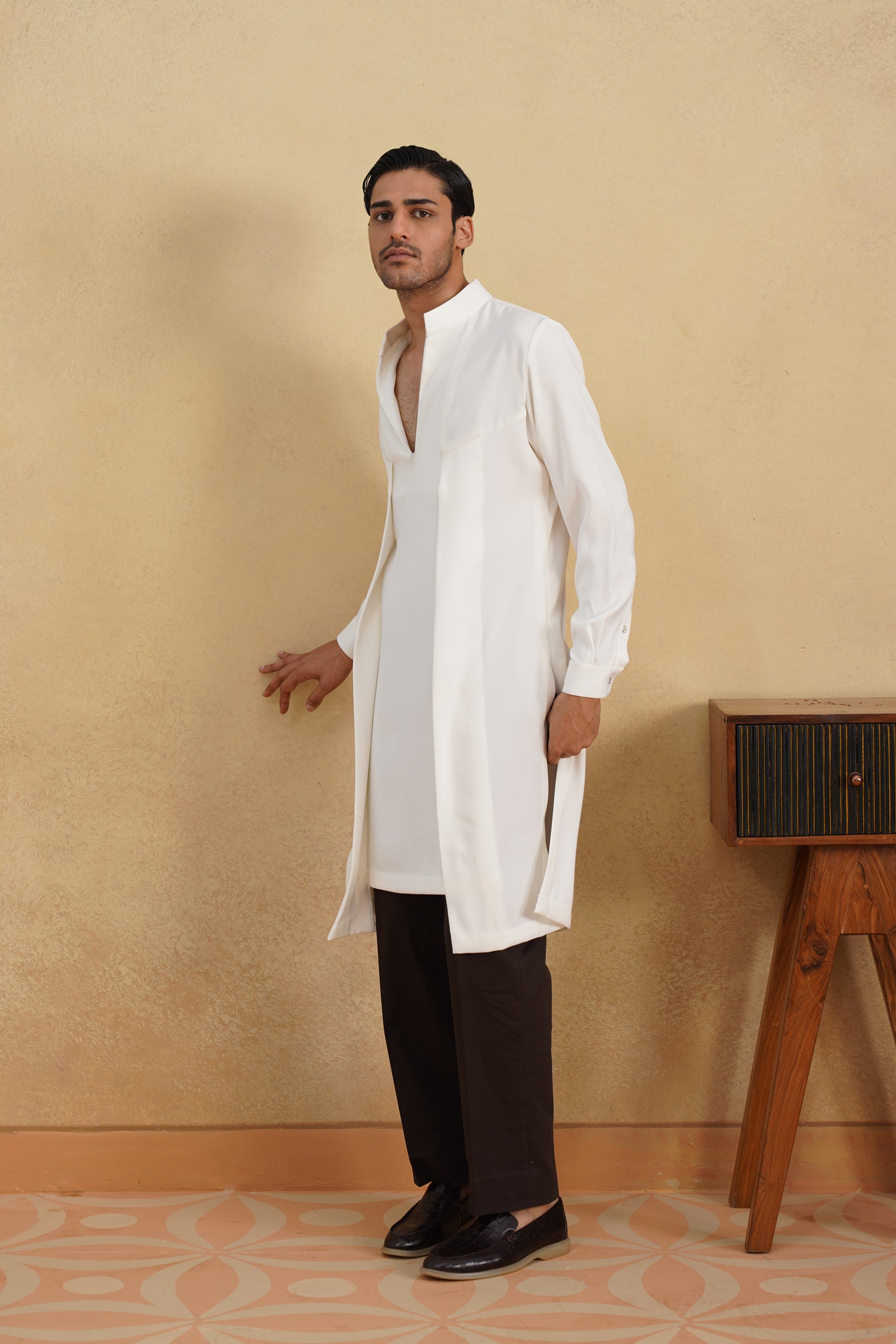 WHITE ODYSSEY KURTA