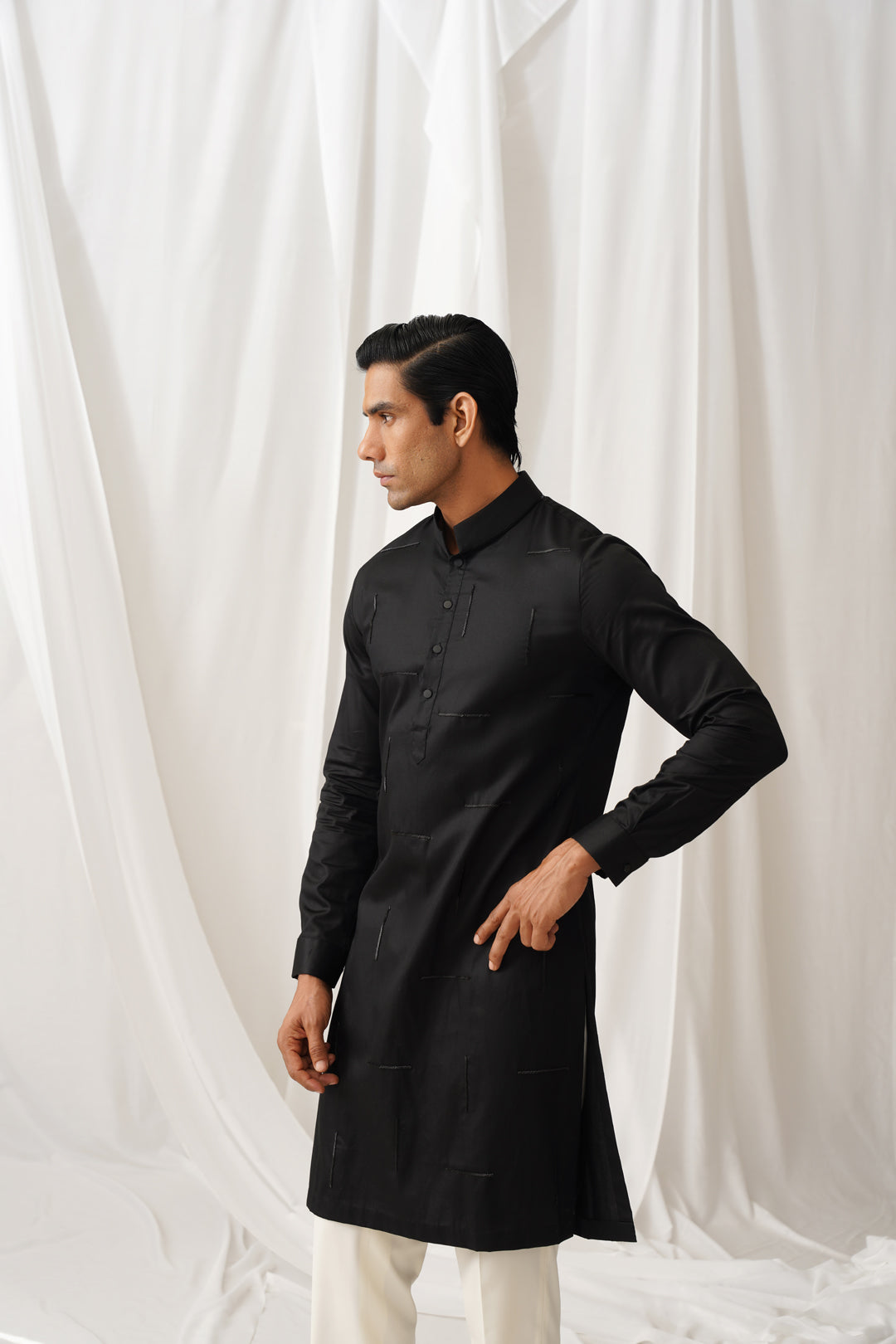 Maze Kurta in Black