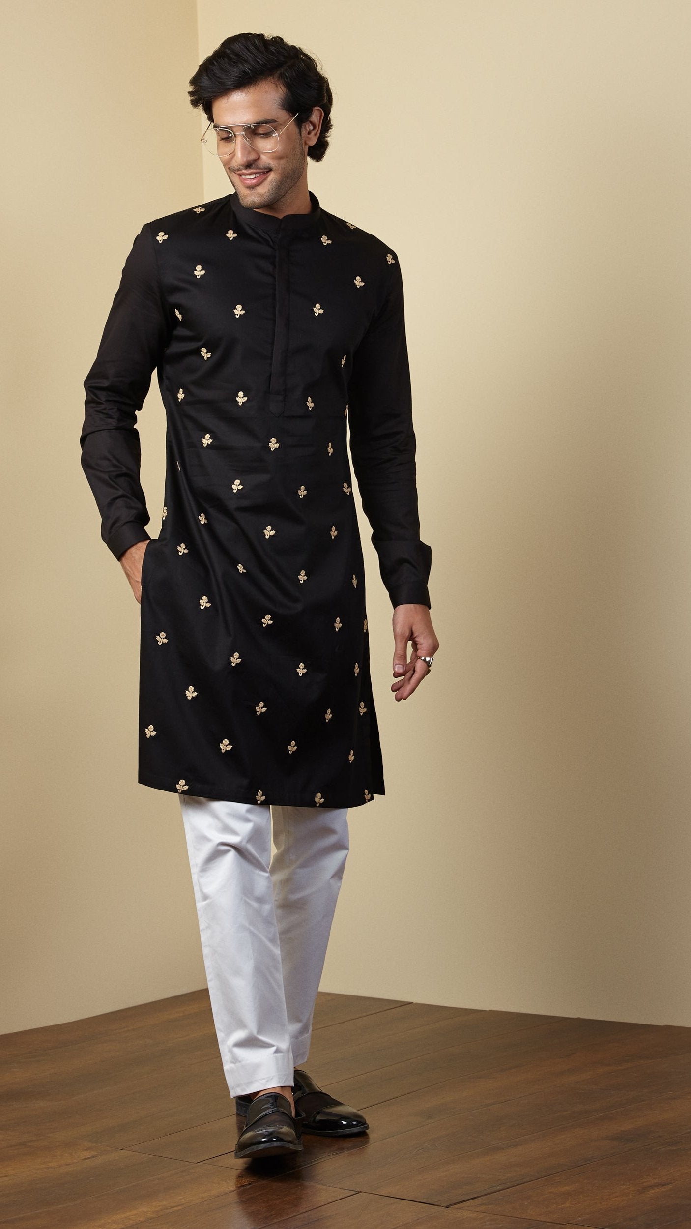 BLACK GLOW KURTA