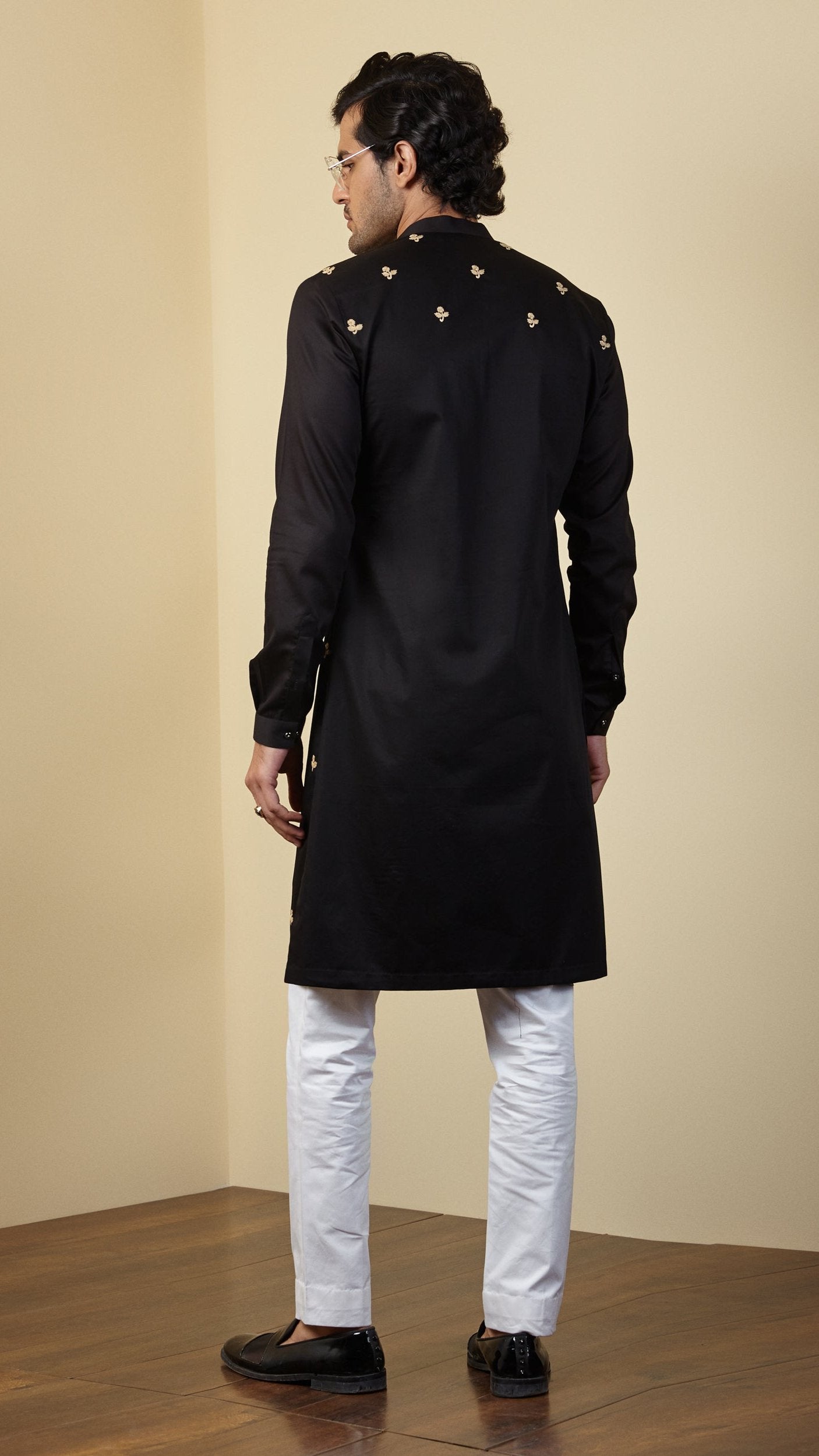 BLACK GLOW KURTA