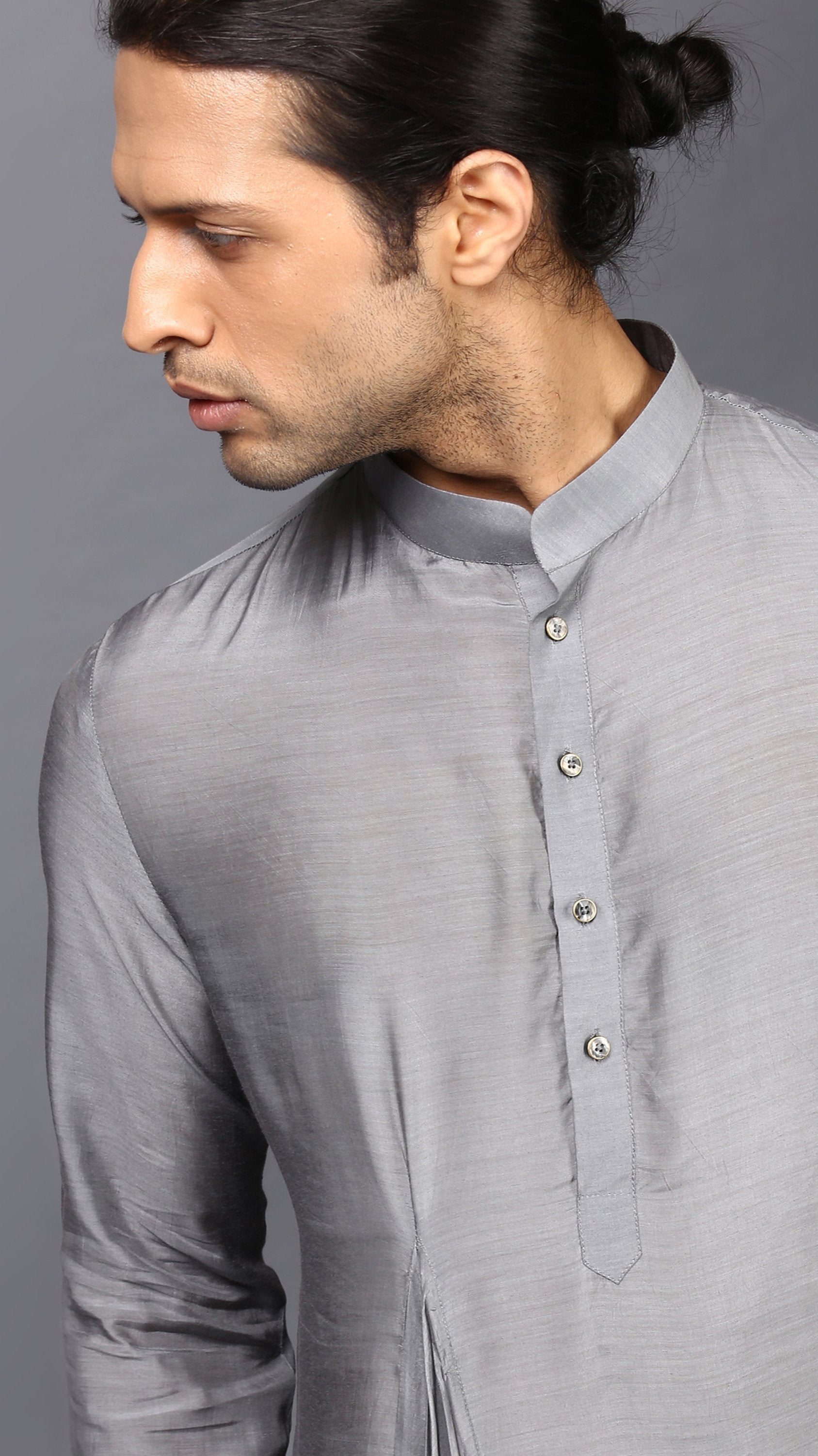 PLEATED DRAPE KURTA IN STEEL