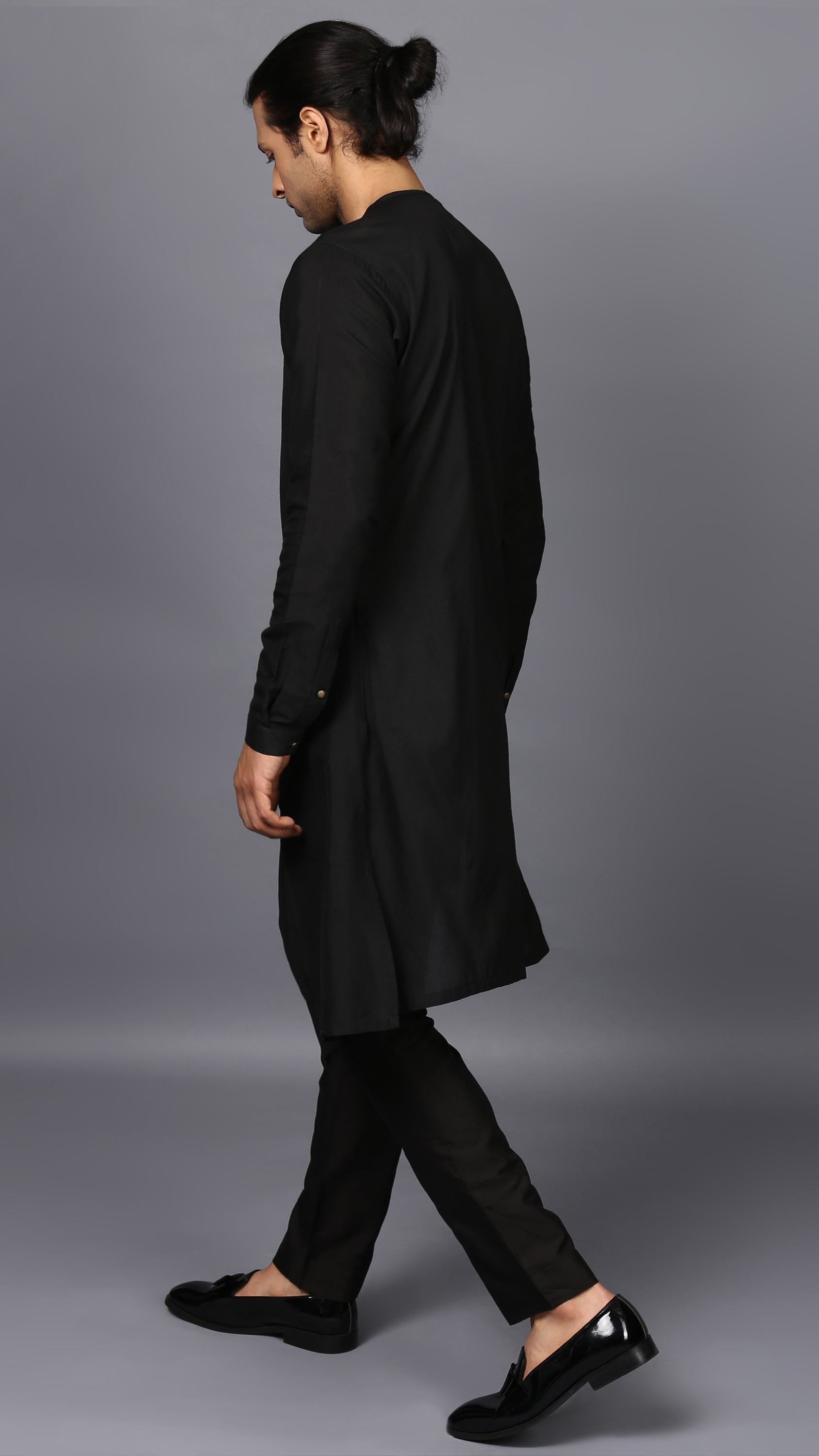 DECONSTRUCTED KURTA IN BLACK