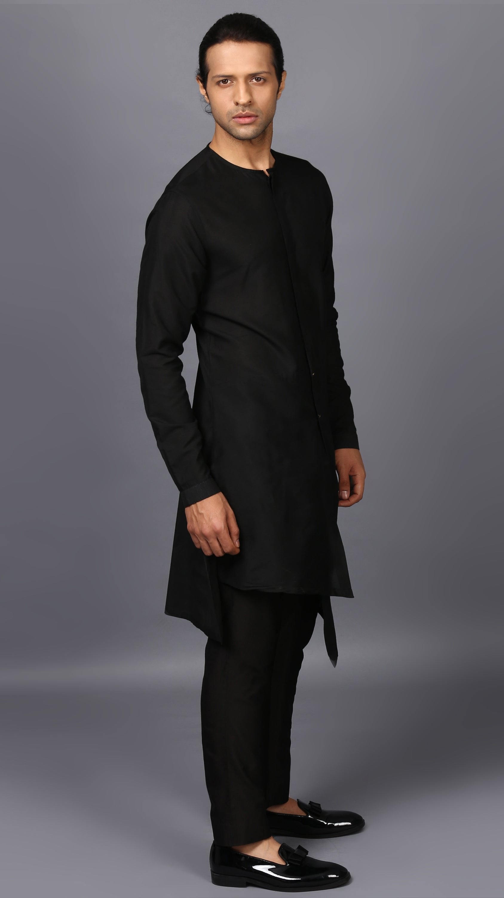 DECONSTRUCTED KURTA IN BLACK