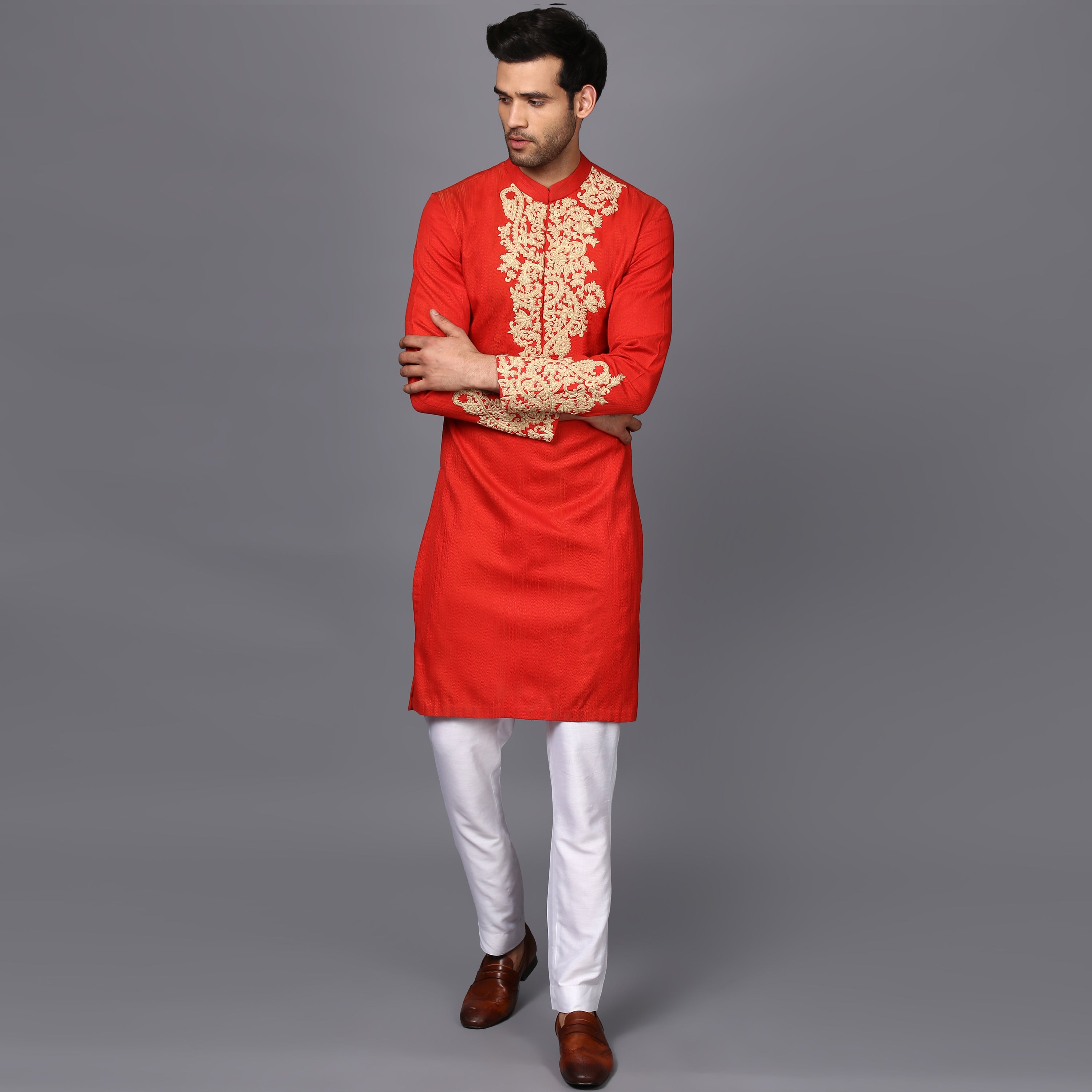 EMBRIODERED KURTA IN DEEP RED