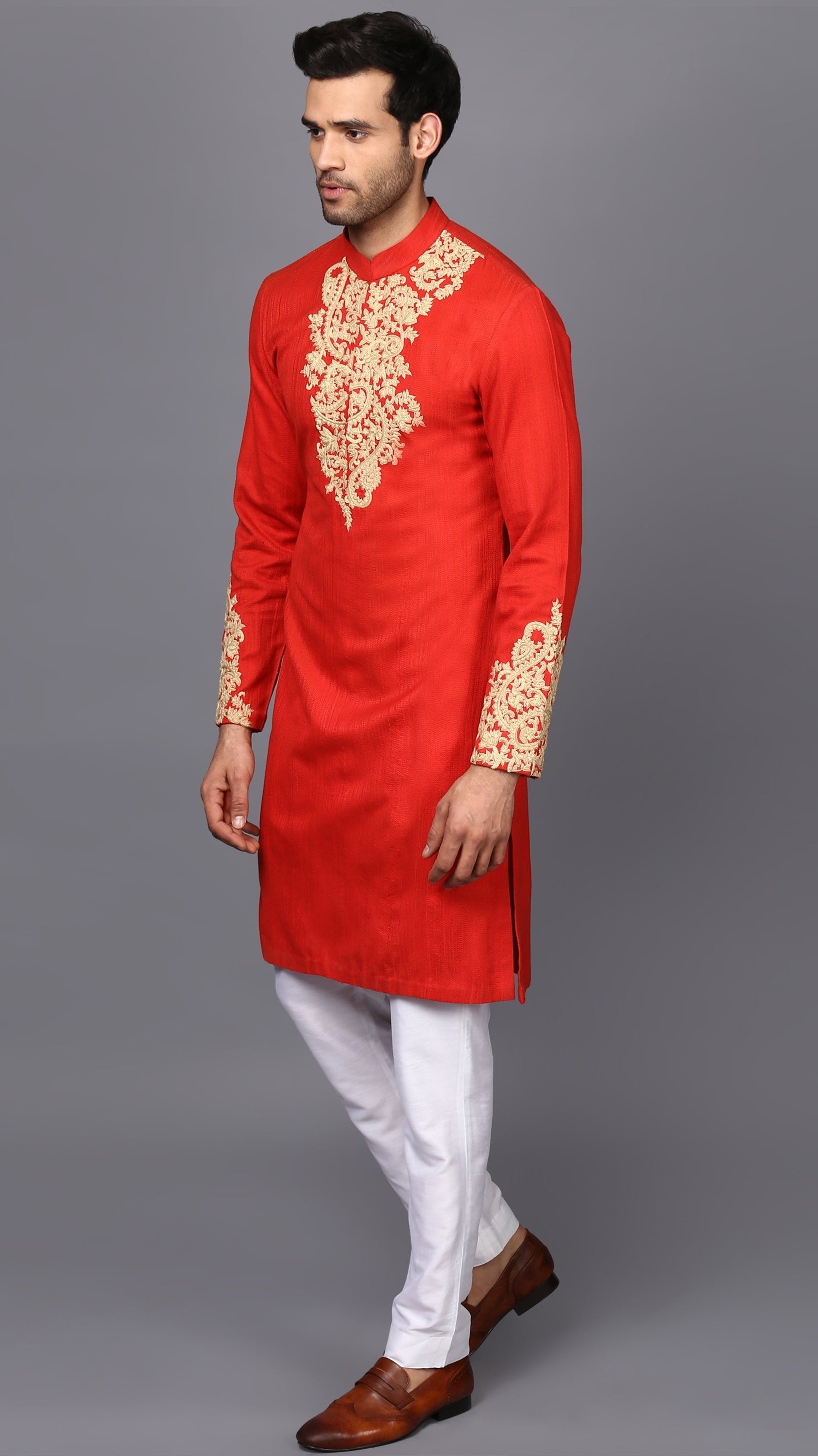 EMBRIODERED KURTA IN DEEP RED