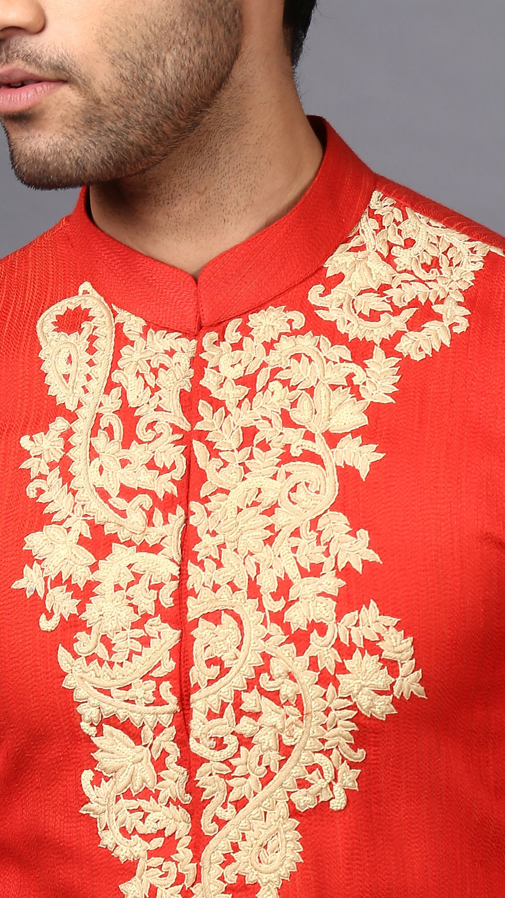 EMBRIODERED KURTA IN DEEP RED